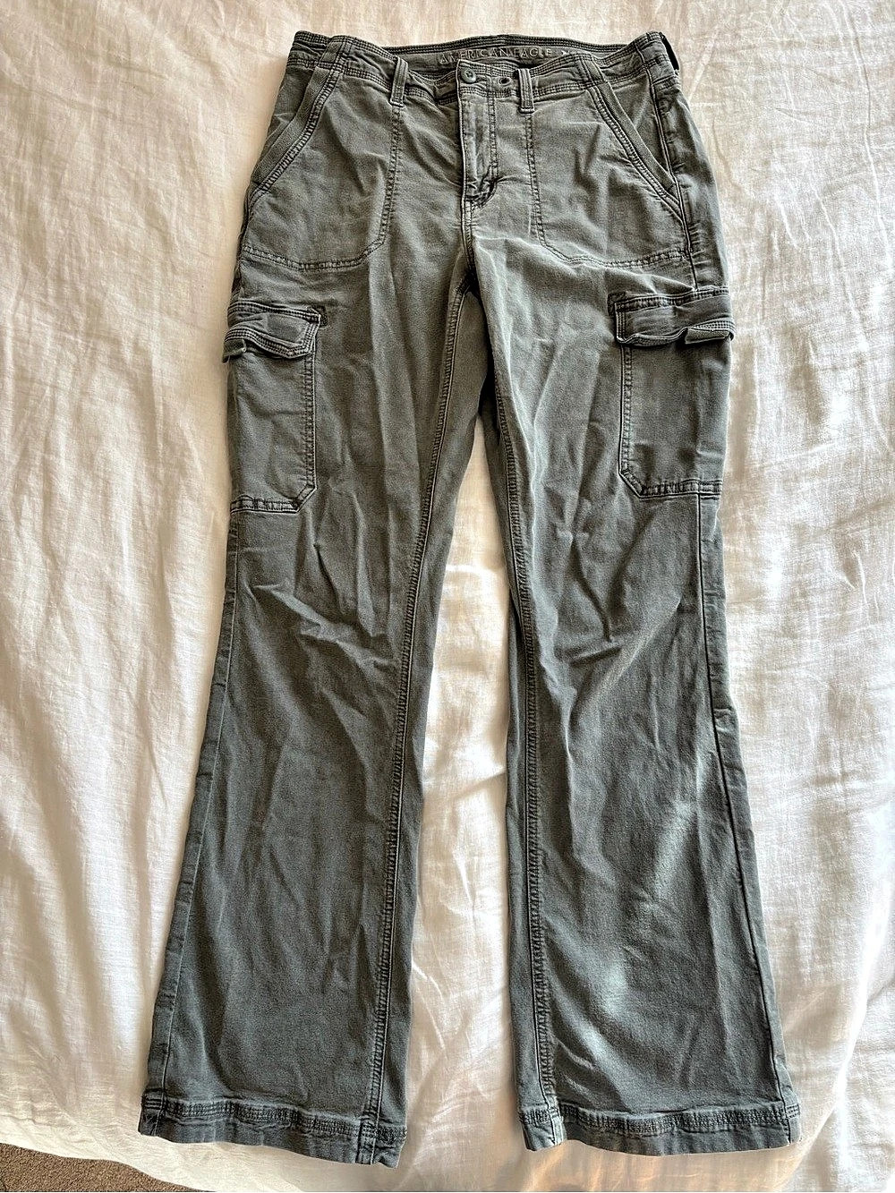 American Eagle Boot Cut Classic Cargo Pants Green Size 6